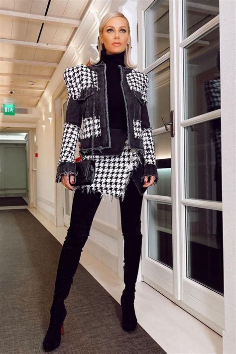 dorit kemsley outfits